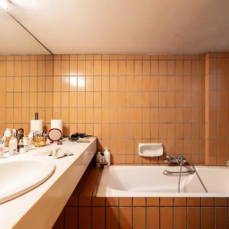 Lycabettus View Vintage Penthouse Flat In Exarchia *