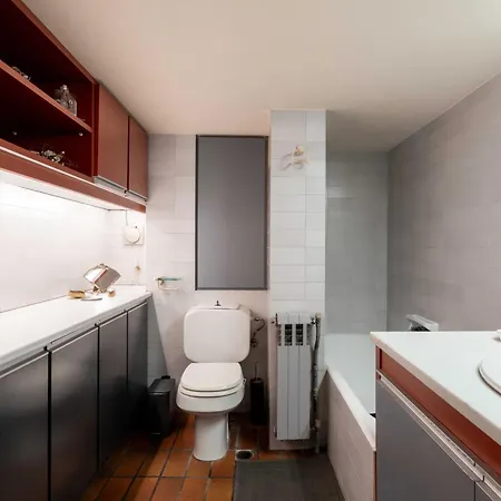 Lycabettus View Vintage Penthouse Flat In Exarchia * Athens