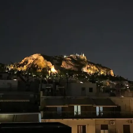 Lycabettus View Vintage Penthouse Flat In Exarchia * Athens